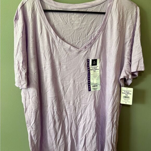Member's Mark Women's Essential Short Sleebe Vneck Size M NWT Violet - Picture 8 of 9